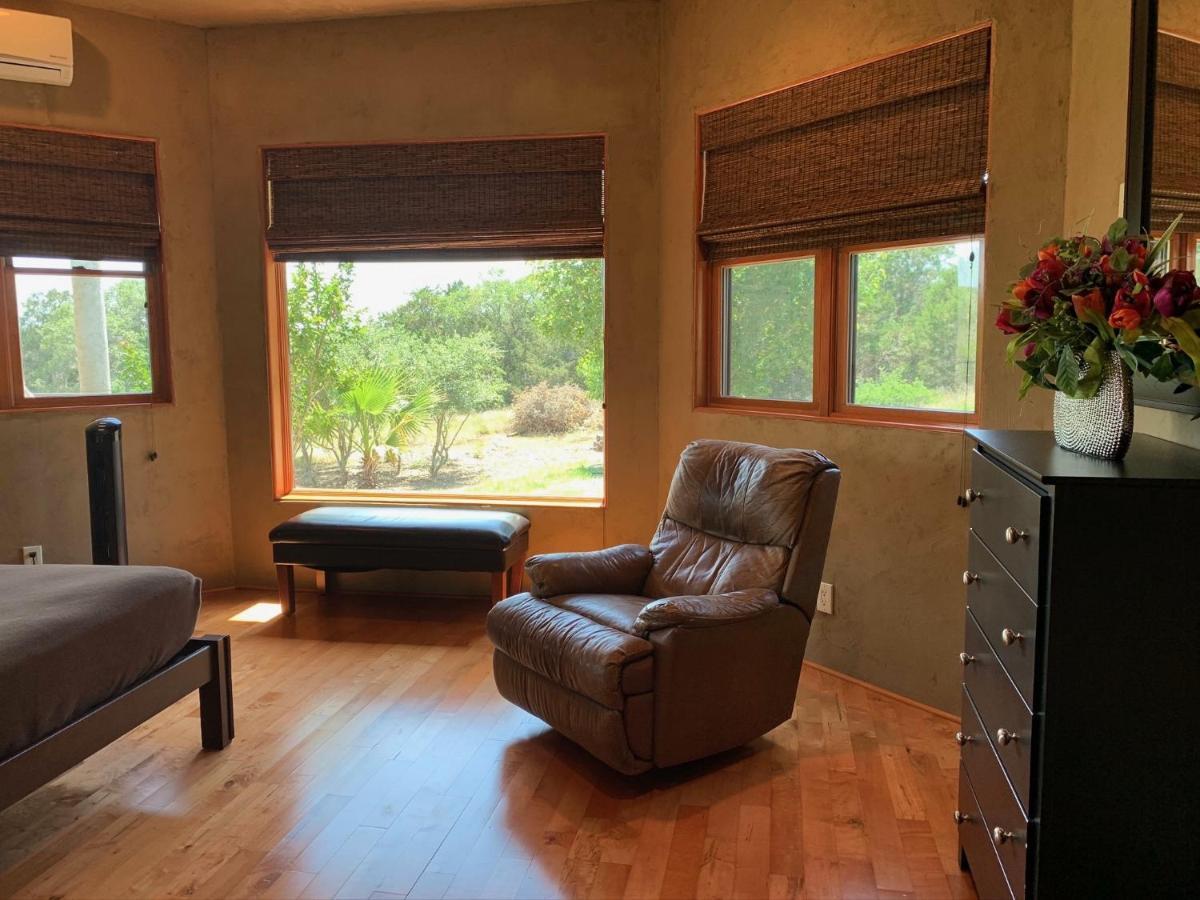 ニューブラウンフェルズ Scenic Hill Country Retreat - Rhino Ranchヴィラ エクステリア 写真